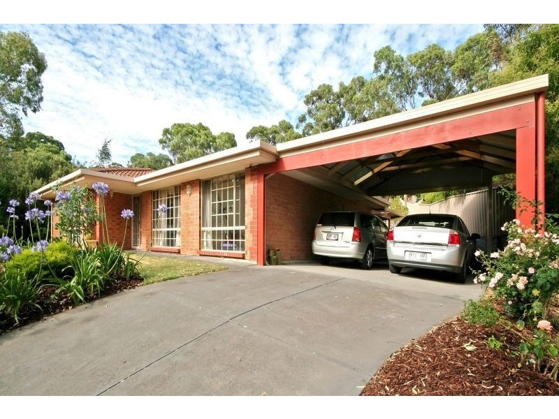10 Woodland Grove, Aberfoyle Park SA 5159