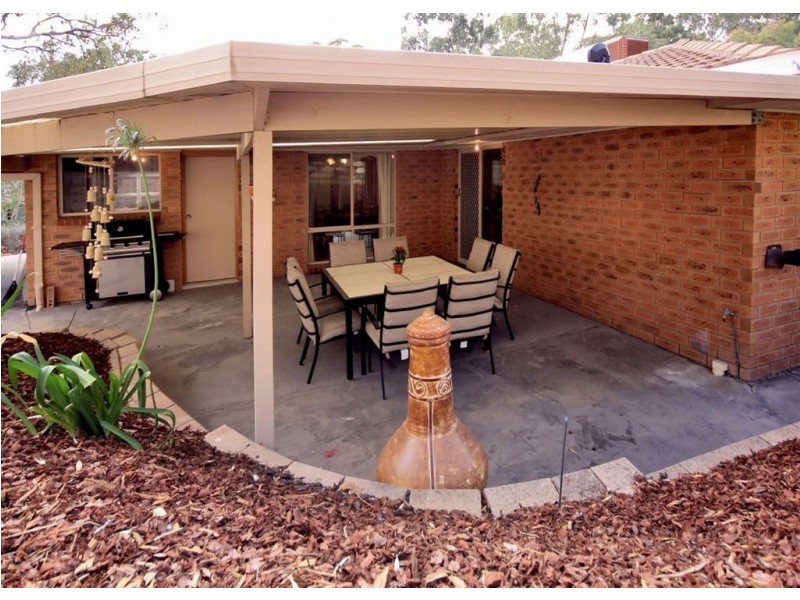 10 Woodland Grove, Aberfoyle Park SA 5159