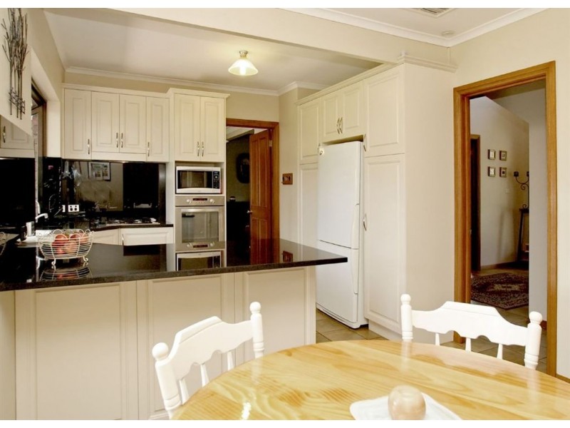 25 Cormorant Avenue, Flagstaff Hill SA 5159
