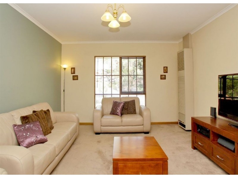 25 Cormorant Avenue, Flagstaff Hill SA 5159