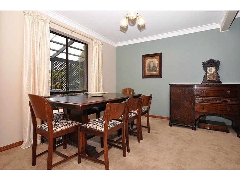 25 Cormorant Ave, Flagstaff Hill SA 5159