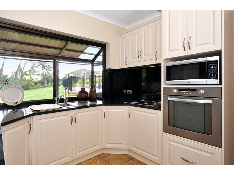 25 Cormorant Ave, Flagstaff Hill SA 5159