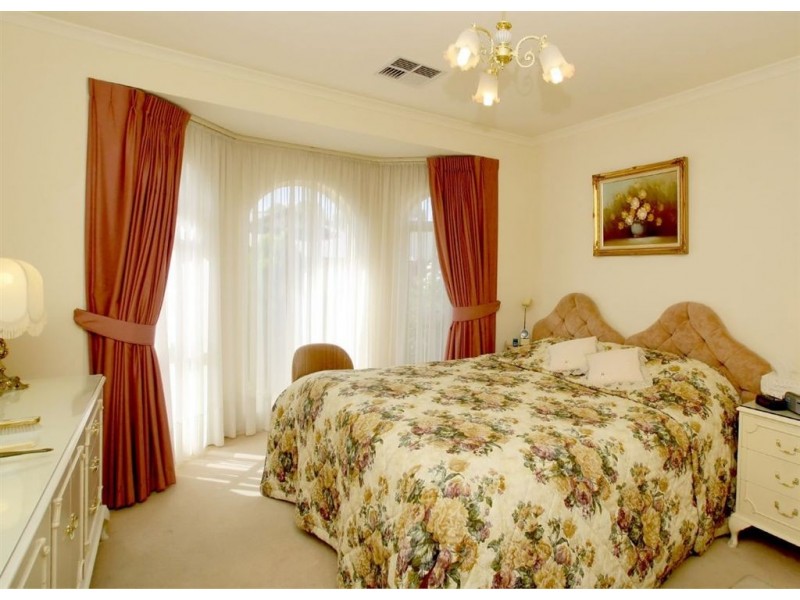 14 Alanah Court, Happy Valley SA 5159