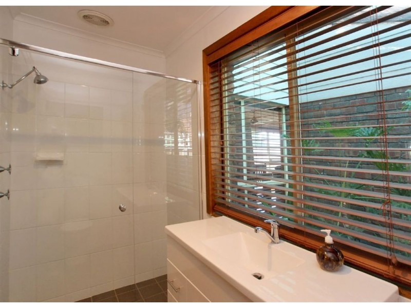 2 Lowry Court, Flagstaff Hill SA 5159