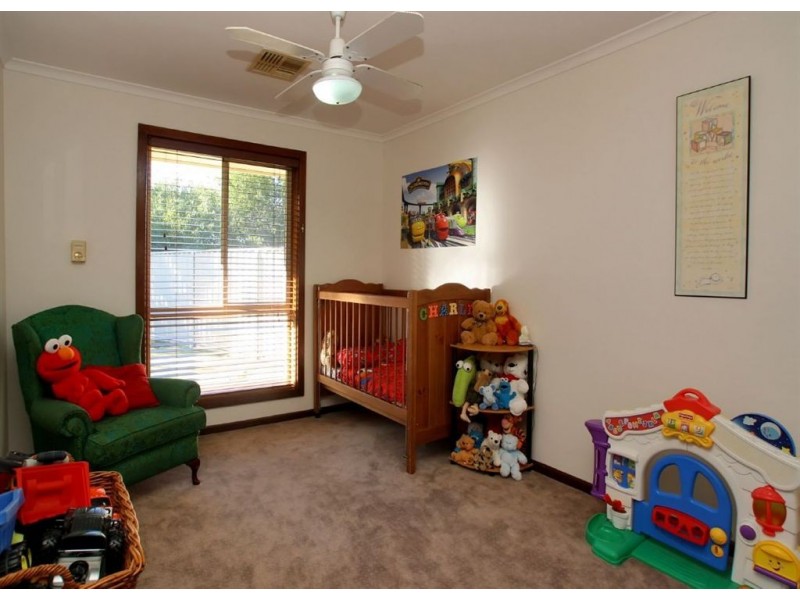 2 Lowry Court, Flagstaff Hill SA 5159