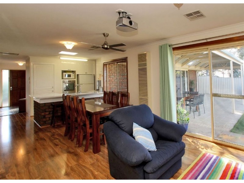 2 Lowry Court, Flagstaff Hill SA 5159