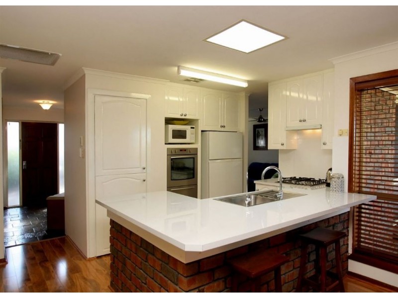 2 Lowry Court, Flagstaff Hill SA 5159