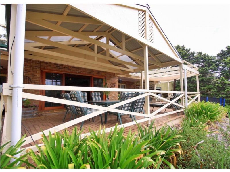 73 Oakridge Road, Aberfoyle Park SA 5159