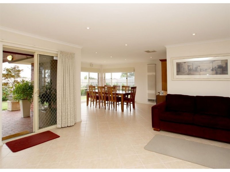 36 Nyrang Circuit, Woodcroft SA 5162