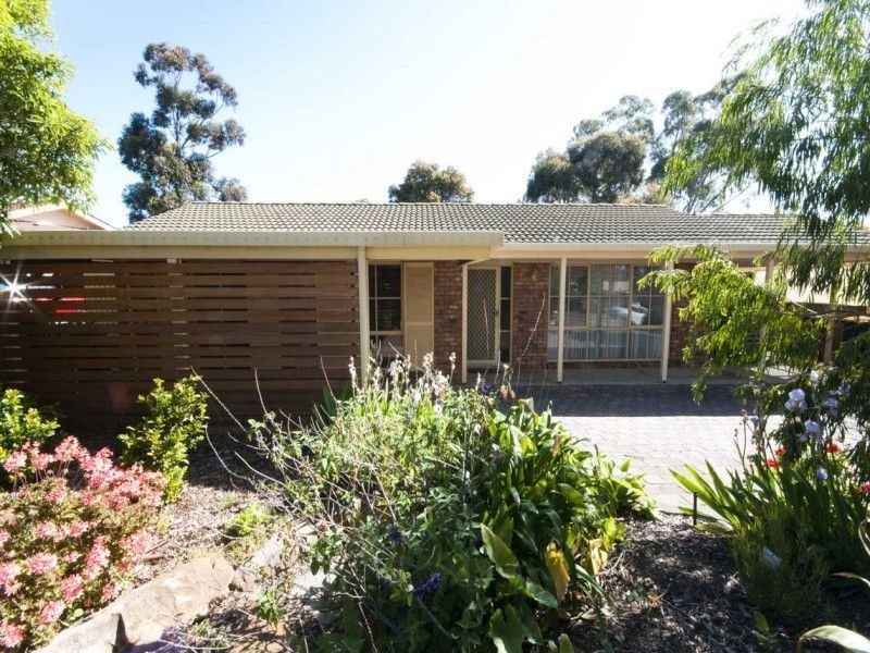 60 Oakridge Road, Aberfoyle Park SA 5159