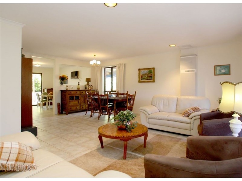 28 Garnet Crescent, Flagstaff Hill SA 5159