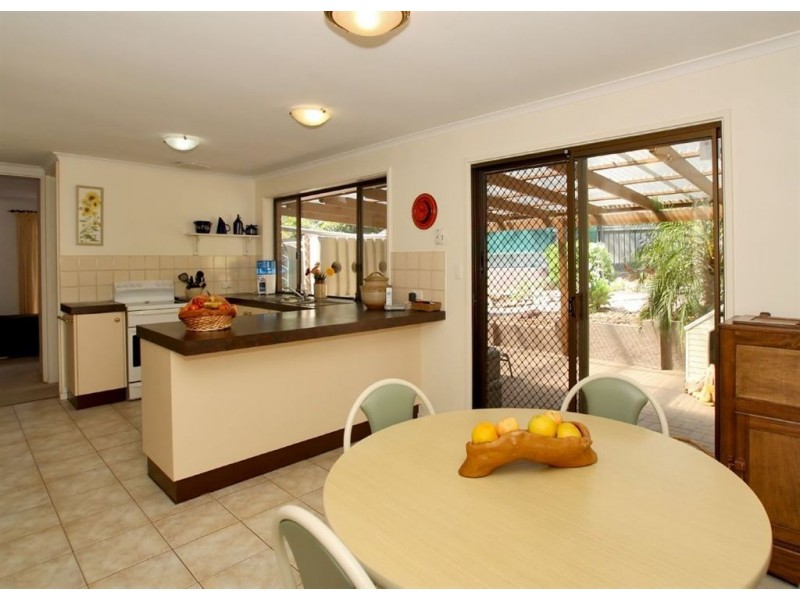 28 Garnet Crescent, Flagstaff Hill SA 5159