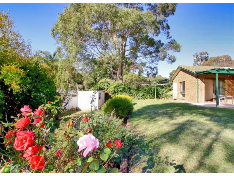 30 Iona Road, Aberfoyle Park SA 5159