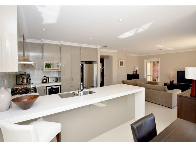 3 Tree Top Rise, Chandlers Hill SA 5159