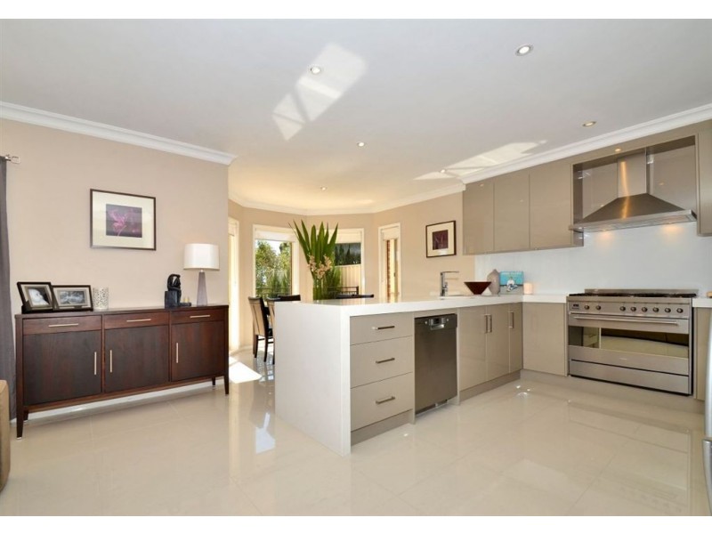 3 Tree Top Rise, Chandlers Hill SA 5159