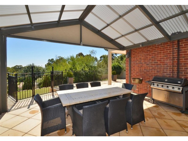 3 Tree Top Rise, Chandlers Hill SA 5159