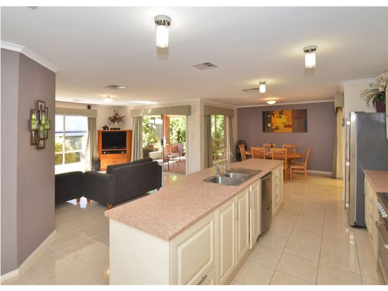1 Woodford Court (off Islington Drive), Sheidow Park SA 5158