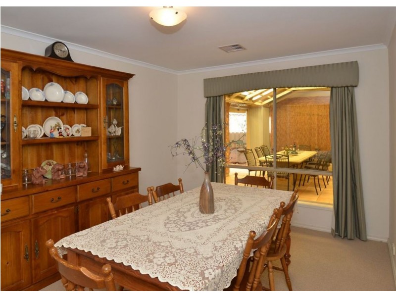 1 Woodford Crt, Sheidow Park SA 5158