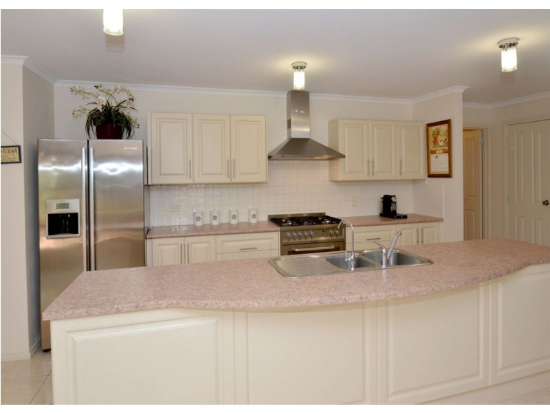 1 Woodford Crt, Sheidow Park SA 5158