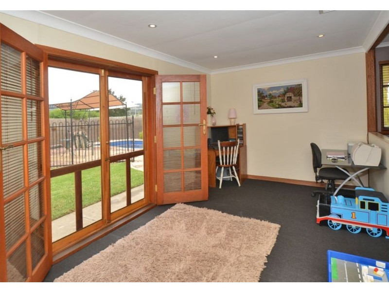 9 Portia Street, Flagstaff Hill SA 5159