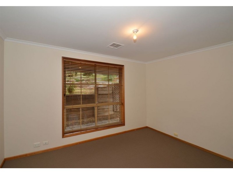 19 Tennessee Drive, Happy Valley SA 5159