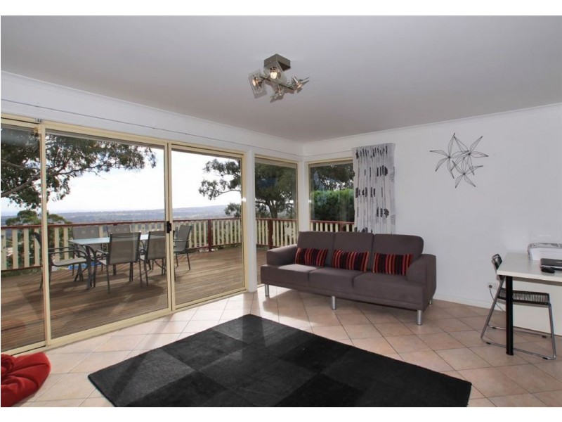 8 Corella Avenue, Chandlers Hill SA 5159