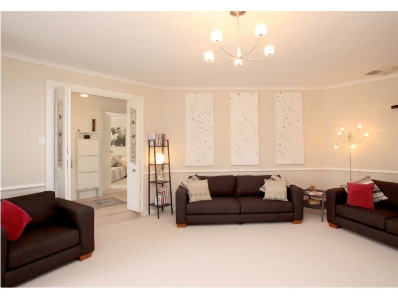 8 Corella Avenue, Chandlers Hill SA 5159