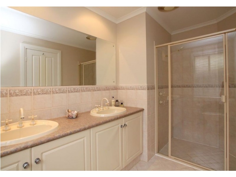 8 Corella Avenue, Chandlers Hill SA 5159