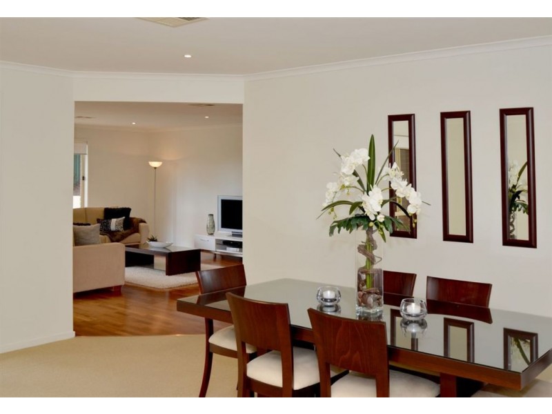 63 Greenfield Rise, Aberfoyle Park SA 5159