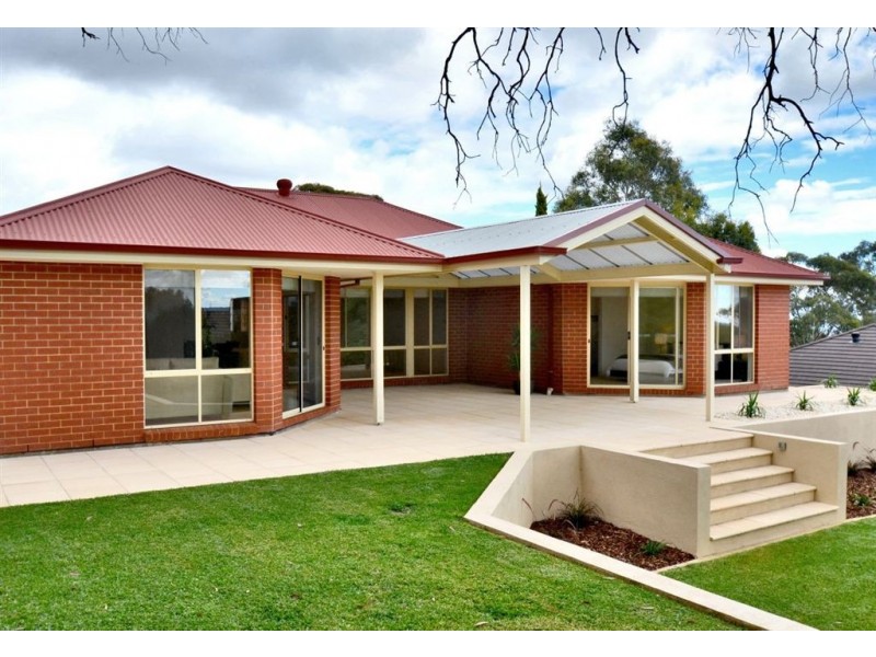 63 Greenfield Rise, Aberfoyle Park SA 5159