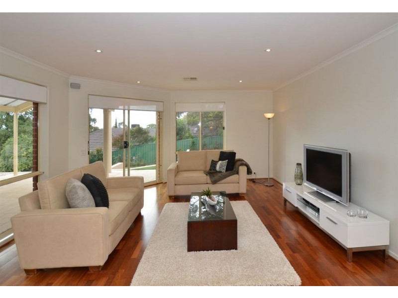 63 Greenfield Rise, Aberfoyle Park SA 5159