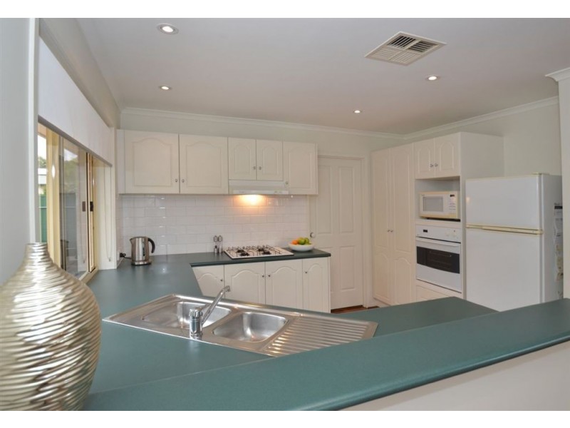 63 Greenfield Rise, Aberfoyle Park SA 5159