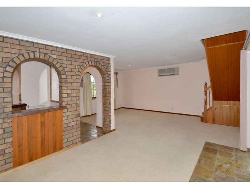 35 Hui Hui Drive, Happy Valley SA 5159
