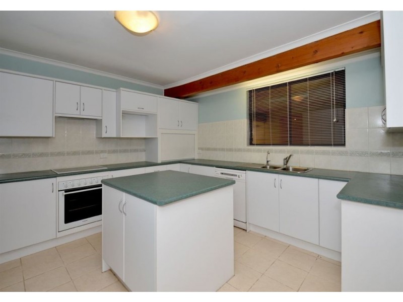 35 Hui Hui Drive, Happy Valley SA 5159
