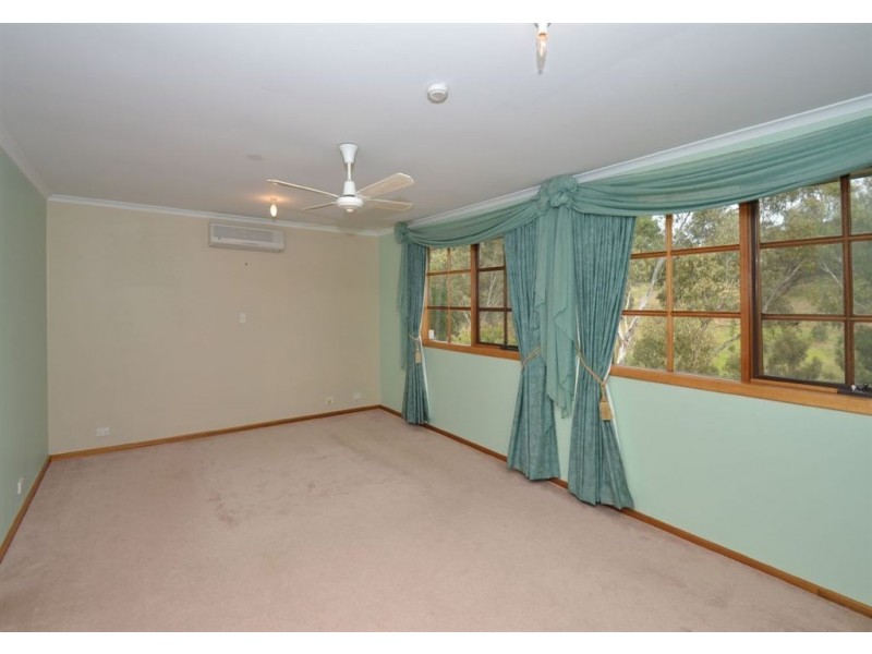 35 Hui Hui Drive, Happy Valley SA 5159