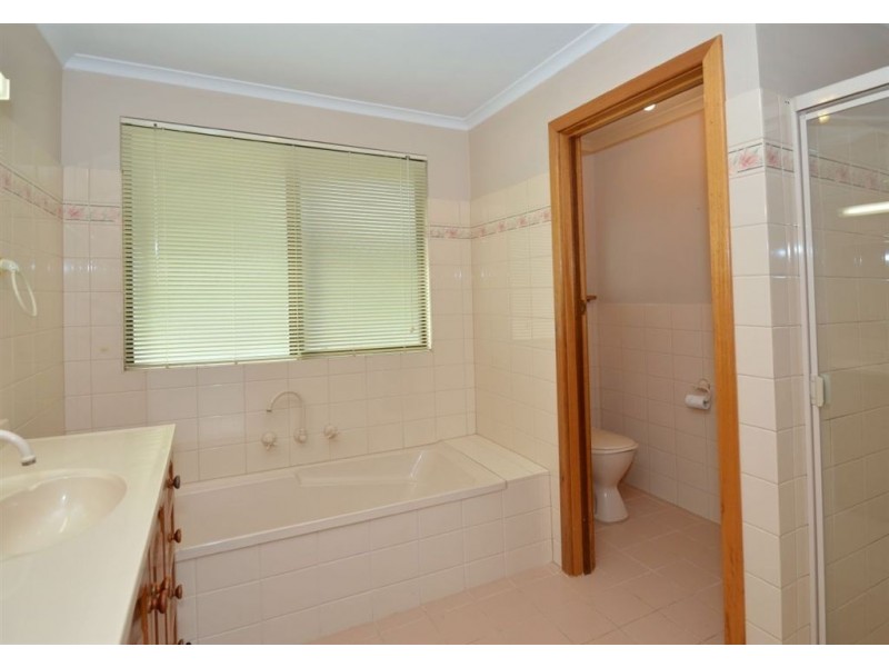 35 Hui Hui Drive, Happy Valley SA 5159