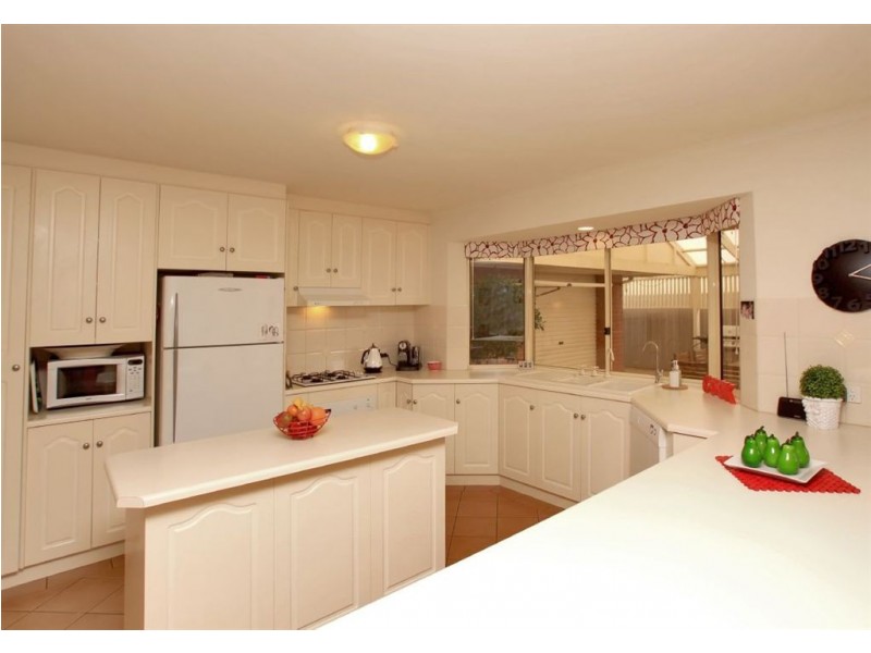 48 Riddoch Crescent, Woodcroft SA 5162