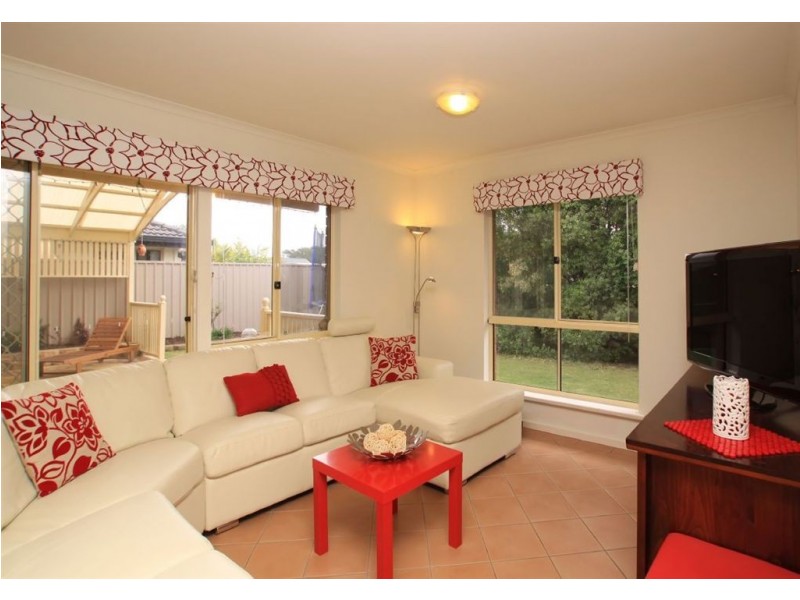 48 Riddoch Crescent, Woodcroft SA 5162