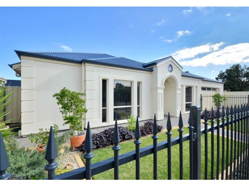 2 Woolacombe Ave, North Brighton SA 5048