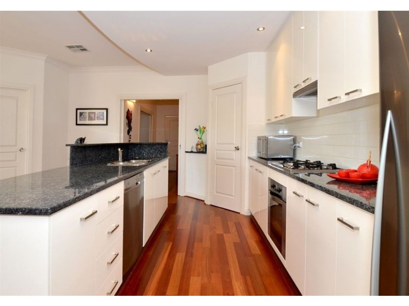 2 Woolacombe Ave, North Brighton SA 5048