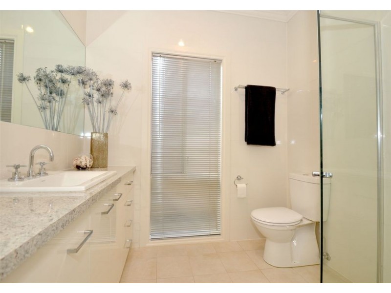 2 Woolacombe Ave, North Brighton SA 5048