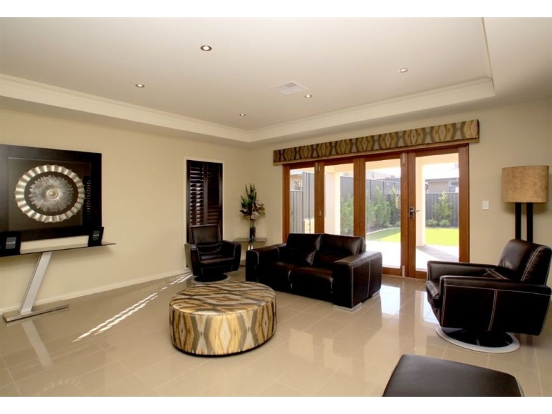 91 Highfield Drive, Craigburn Farm SA 5051