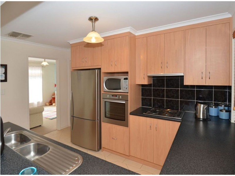 16 Grandview Court, Aberfoyle Park SA 5159