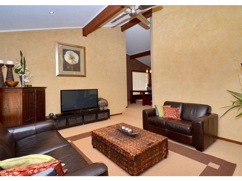 11 Rudge Close, Happy Valley SA 5159