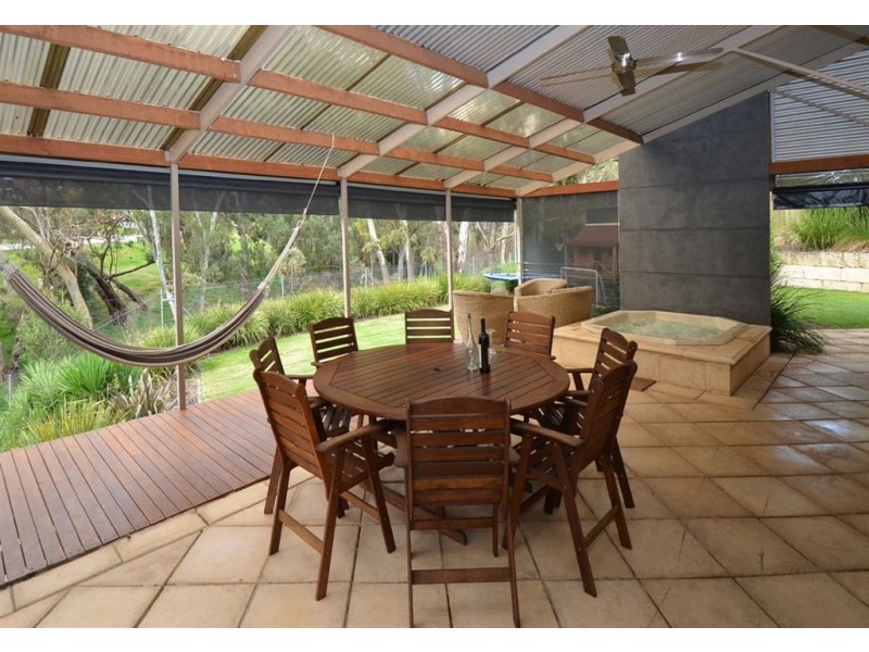 11 Rudge Close, Happy Valley SA 5159