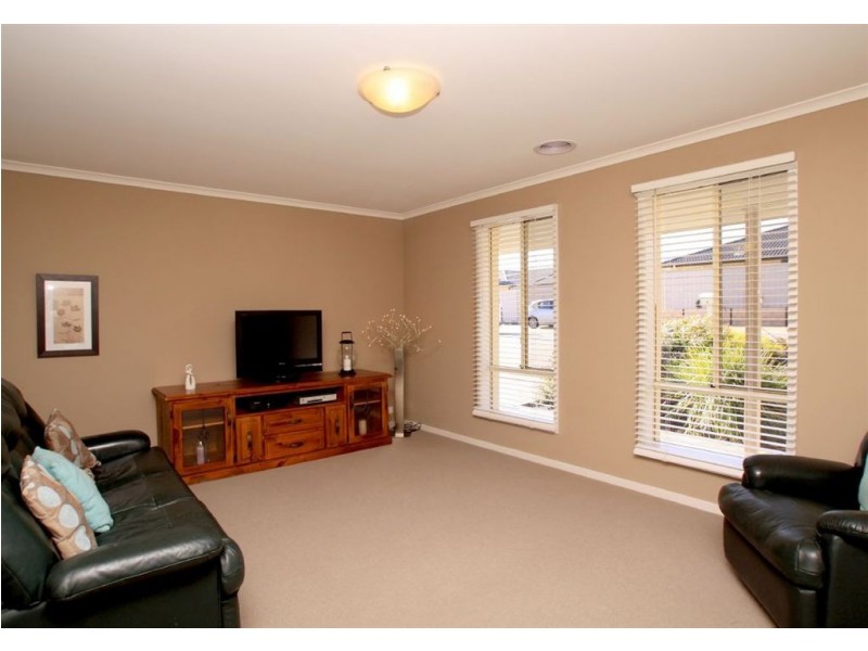 19 Henley Circuit, Seaford Rise SA 5169