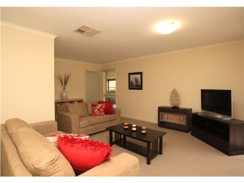 1 Lang Court, Happy Valley SA 5159