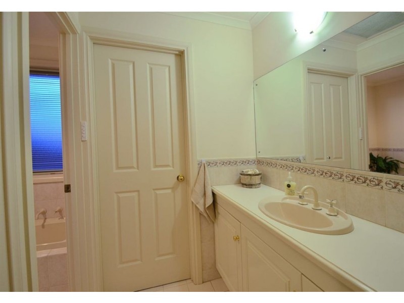 21 Ironbark Avenue, Flagstaff Hill SA 5159