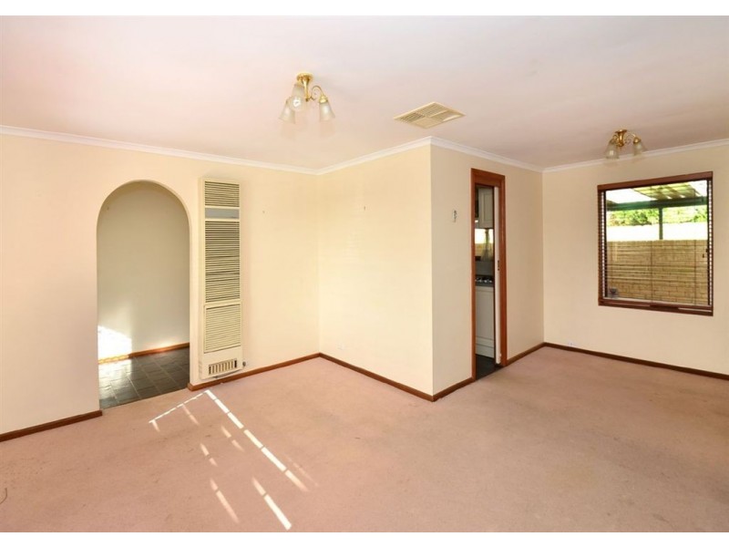 42 Tania Drive, Aberfoyle Park SA 5159