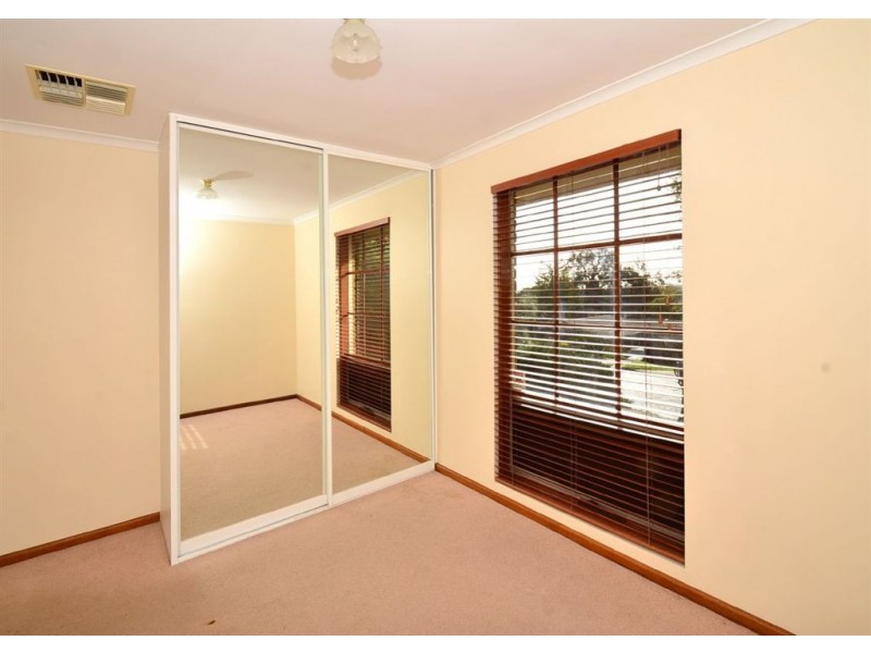 42 Tania Drive, Aberfoyle Park SA 5159